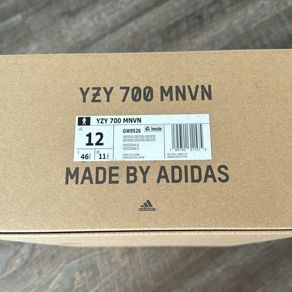 YZY 700 MNVN Geode, Size US 12 - Picture 8 of 8